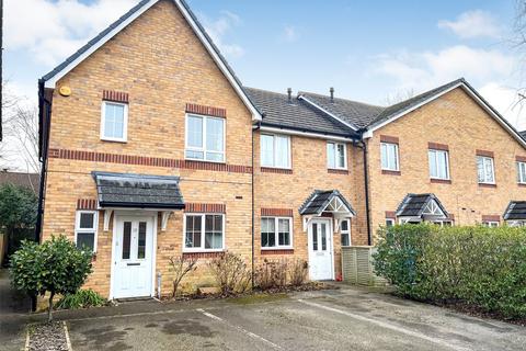 3 bedroom end of terrace house for sale, Silver Birch Way, Hampshire GU14