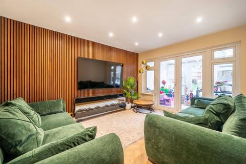 undefined, Beverley Gardens, Wembley Park, Wembley, HA9