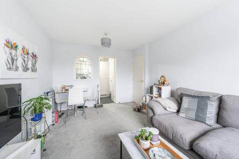 1 bedroom flat for sale, Chamberlayne Avenue, Wembley, HA9