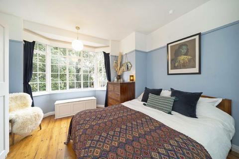 2 bedroom flat for sale, Streatham Hill, London SW2