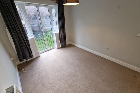 undefined, Earls Court, Mulberry Close, Luton, Bedfordshire