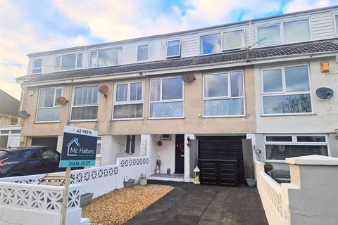 3 bedroom townhouse for sale, West End Avenue, Porthcawl CF36