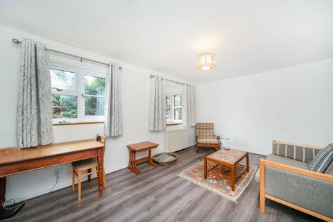 1 bedroom flat to rent, Pages Hill, London N10