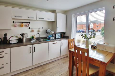 3 bedroom end of terrace house for sale, Cavendish Drive, Locks Heath, Southampton