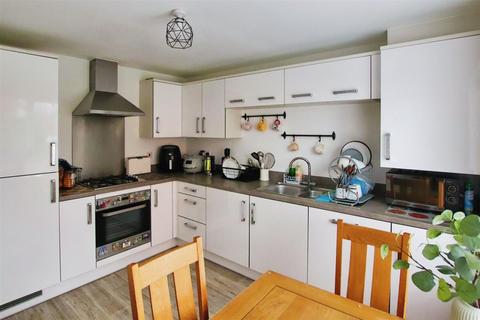 3 bedroom end of terrace house for sale, Cavendish Drive, Locks Heath, Southampton