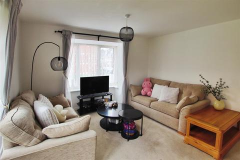 3 bedroom end of terrace house for sale, Cavendish Drive, Locks Heath, Southampton