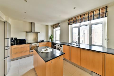 3 bedroom terraced house for sale, Onslow Crescent, London