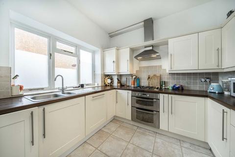 2 bedroom flat to rent, Crystal Palace Road, London SE22