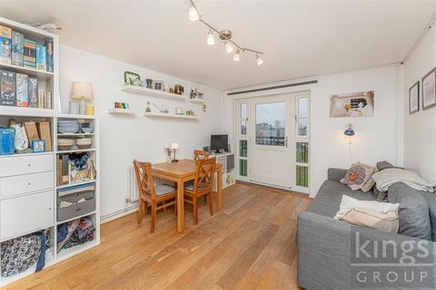 2 bedroom flat for sale, Reeves Road, London