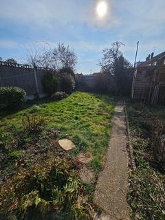 3 bedroom semi-detached bungalow to rent, Wheatley Road, Corringham SS17