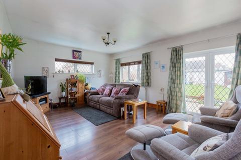 undefined, Royston Way, Burnham SL1