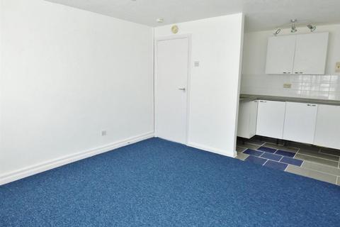 1 bedroom apartment to rent, Kingmere, Littlehampton BN17