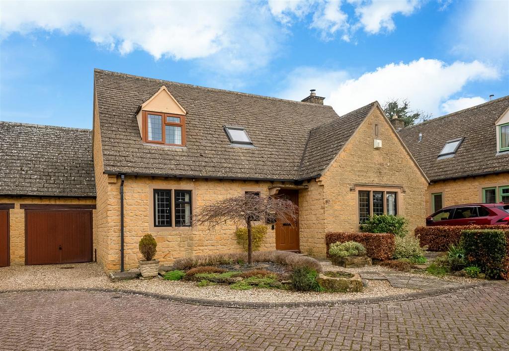 7 Wheatfield Court-2.jpg