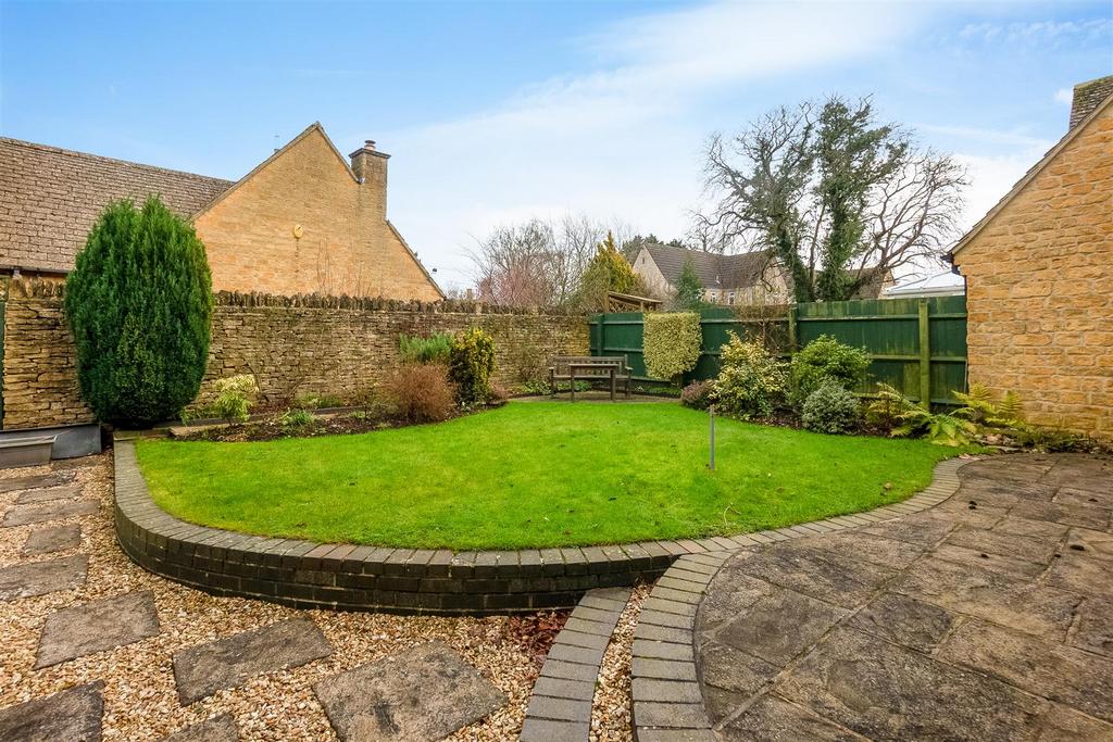 7 Wheatfield Court-10.jpg