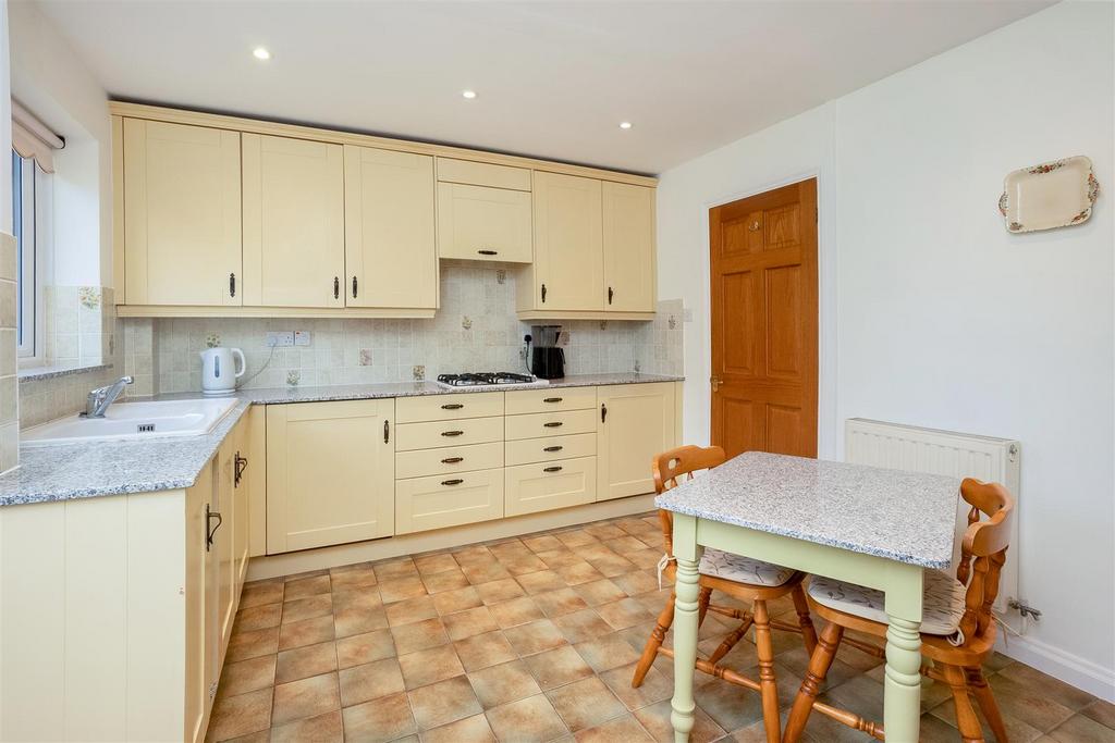 7 Wheatfield Court-7.jpg