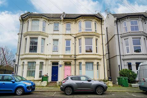 2 bedroom flat for sale, Braybrooke Road, Hastings