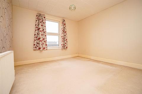 2 bedroom flat for sale, Braybrooke Road, Hastings