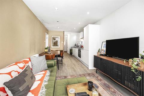 Flat 1, 19 Warren Road, London, E10 5PZ