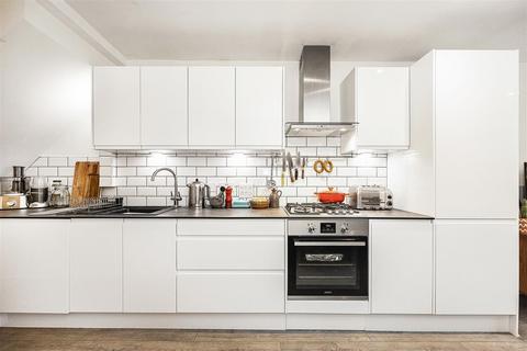 Flat 1, 19 Warren Road, London, E10 5PZ