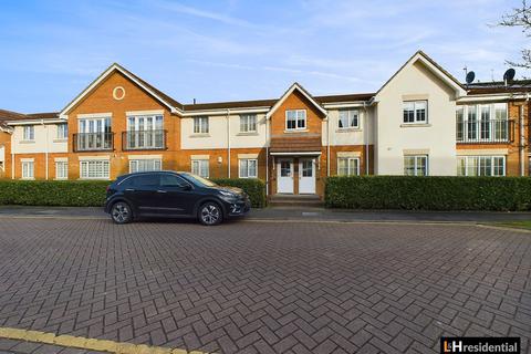 2 bedroom flat for sale, Coleridge Way, Borehamwood WD6