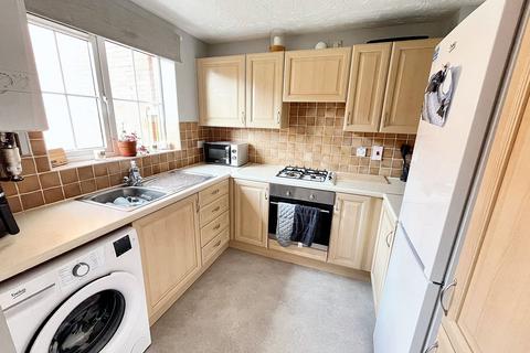 3 bedroom end of terrace house to rent, Moyle Park, Trowbridge BA14