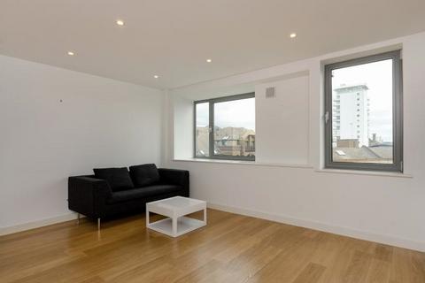 1 bedroom flat for sale, Gedling Court, Jamaica Road, London, SE1