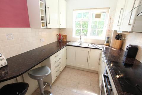 4 bedroom townhouse to rent, White Rose Lane, Woking GU22