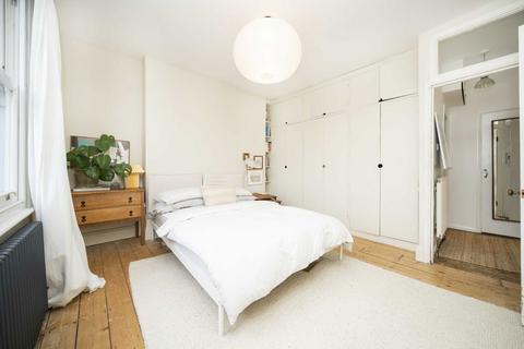Flat 4, 13 Queensdown Road, London, E5 8NN