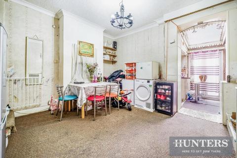 3 bedroom terraced house for sale, Grosvenor Road, TW33ER