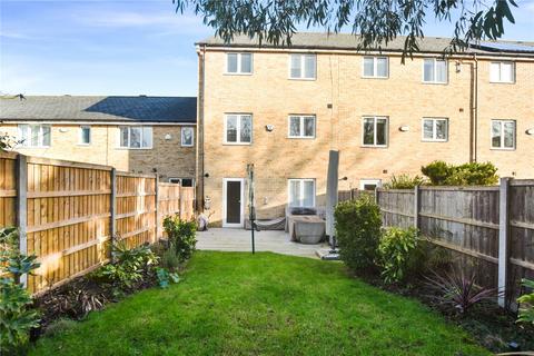 64 Sandringham Drive, Dartford, DA2 7WL