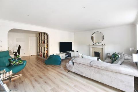 64 Sandringham Drive, Dartford, DA2 7WL