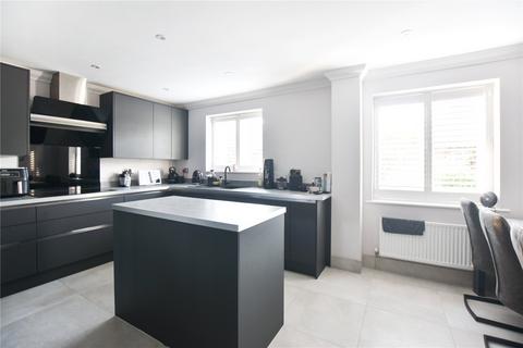 64 Sandringham Drive, Dartford, DA2 7WL