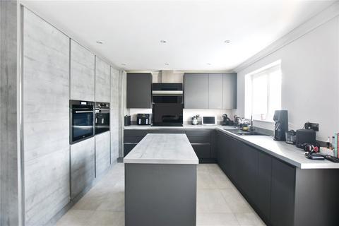 64 Sandringham Drive, Dartford, DA2 7WL