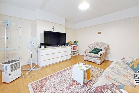 1 bedroom ground floor maisonette for sale, Imperial Close, Harrow HA2