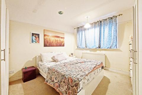 57 Imperial Close, Harrow, HA2 7LW