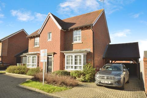 4 bedroom detached house for sale, Pine Way, Ashford, Kent