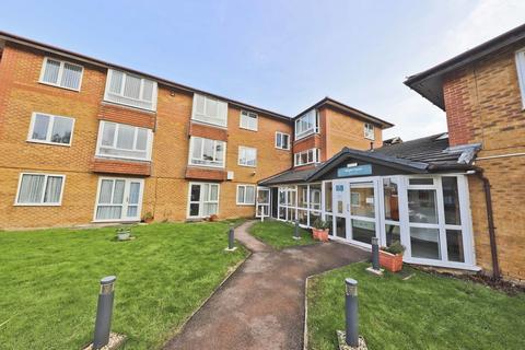 1 bedroom property for sale, Maple Court, Pinner HA5