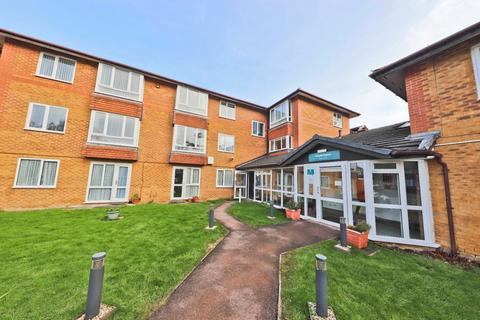 1 bedroom apartment for sale, Maple Court, Pinner HA5