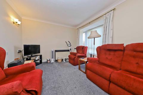 1 bedroom apartment for sale, Maple Court, Pinner HA5