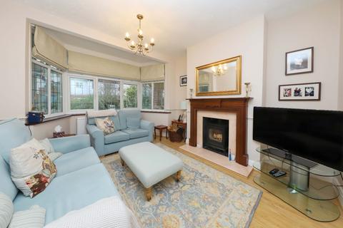 19 Cannonbury Avenue, Pinner, HA5 1TW