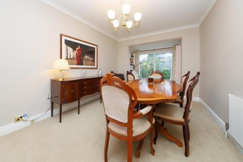 19 Cannonbury Avenue, Pinner, HA5 1TW