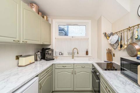 2 bedroom flat for sale, Kinnoul Road, London W6