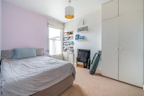 2 bedroom flat for sale, Petersfield Road, Acton