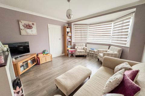 3 bedroom semi-detached house for sale, Denton Avenue, Westcliff-on-Sea