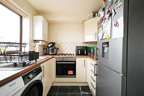 1 bedroom flat for sale, Burns Drive, Dronfield