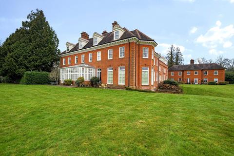 3 Gladstone House, Nanhurst Park Elmbridge Road, Cranleigh, GU6 8JX