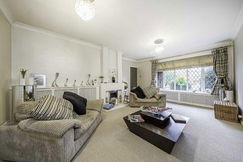 undefined, Green Street, Sunbury-On-Thames TW16