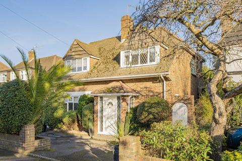Green Street, Sunbury-On-Thames TW16