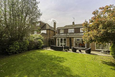 114 Green Street, Sunbury-on-thames, TW16 6QJ