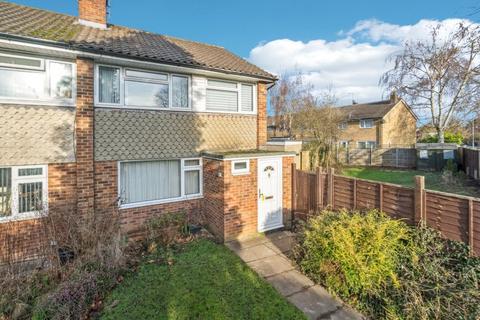 3 bedroom end of terrace house to rent, Castleton Court, Buckinghamshire SL7